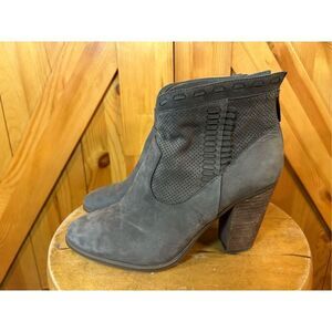 Vince Camuto Fretzia Ankle Bootie Gray Suede Boot Perforated 3.5” Heel 8.5
